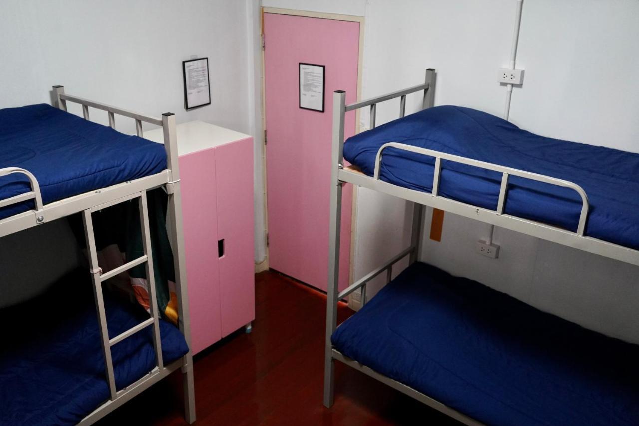 Sura Hostel Bangkok Near Mrt Phra Ram 9 Exterior foto
