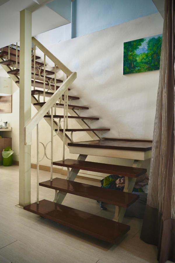 Sura Hostel Bangkok Near Mrt Phra Ram 9 Exterior foto